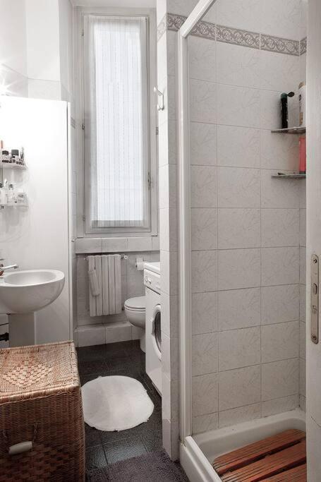Apartment With Terrace In Central מילאנו מראה חיצוני תמונה